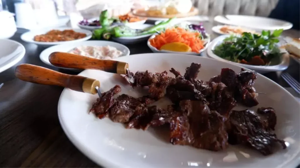 Erzurum cağ kebabı servisi