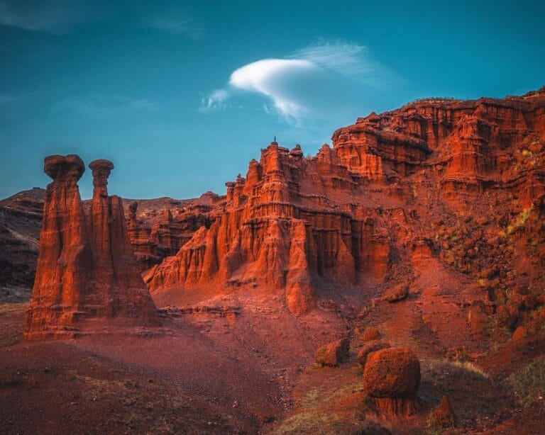 Narman Peribacaları: Erzurum’un Kırmızı Doğa Harikası